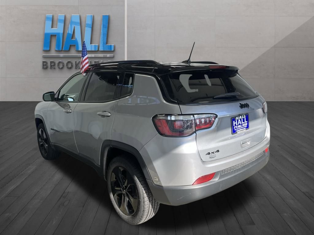 Used 2021 Jeep Compass Latitude image 3