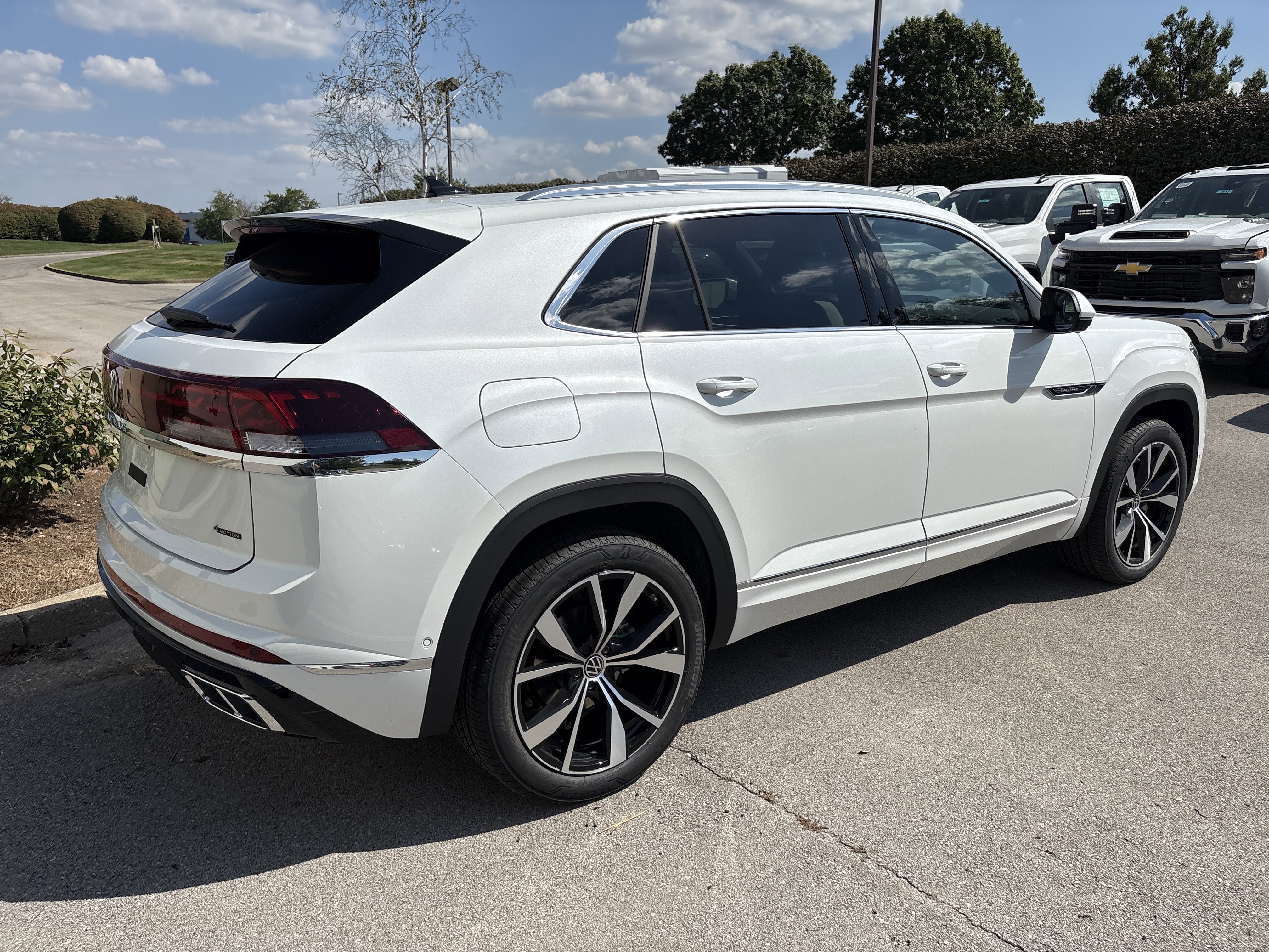 New 2026 Volkswagen Atlas Cross Sport SEL Premium R-Line image 7