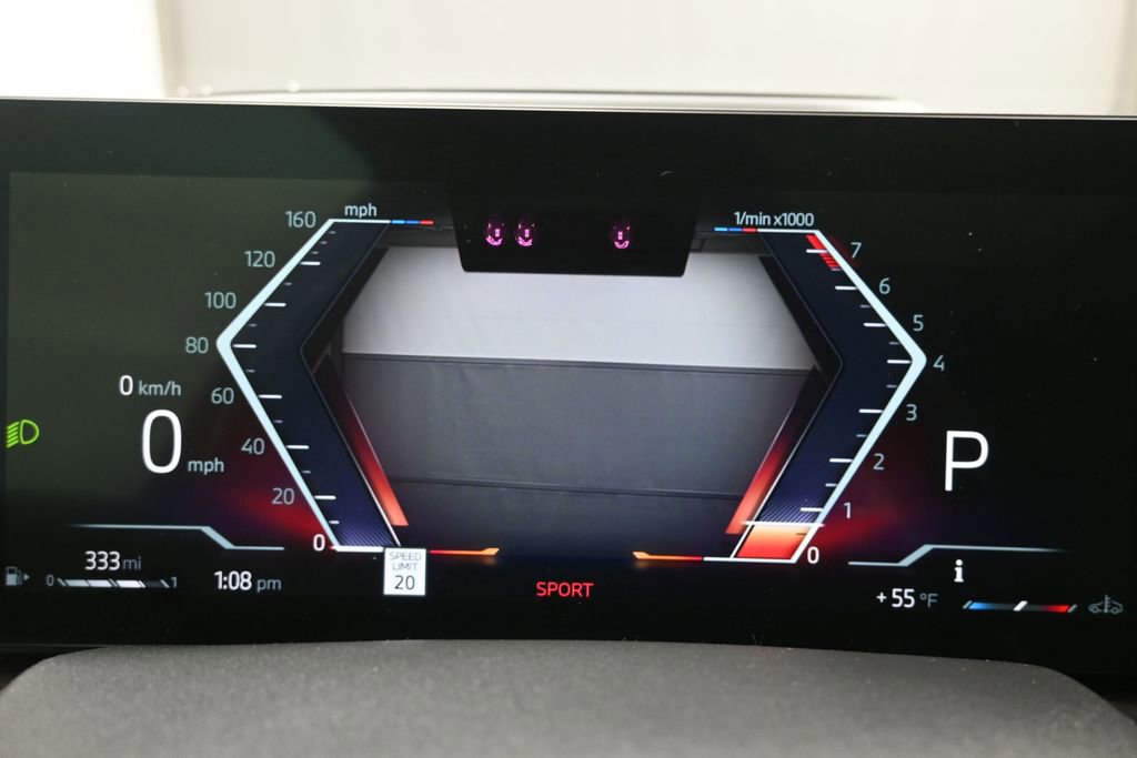 Used 2024 BMW X7 xDrive40i w/ Executive Package image 33