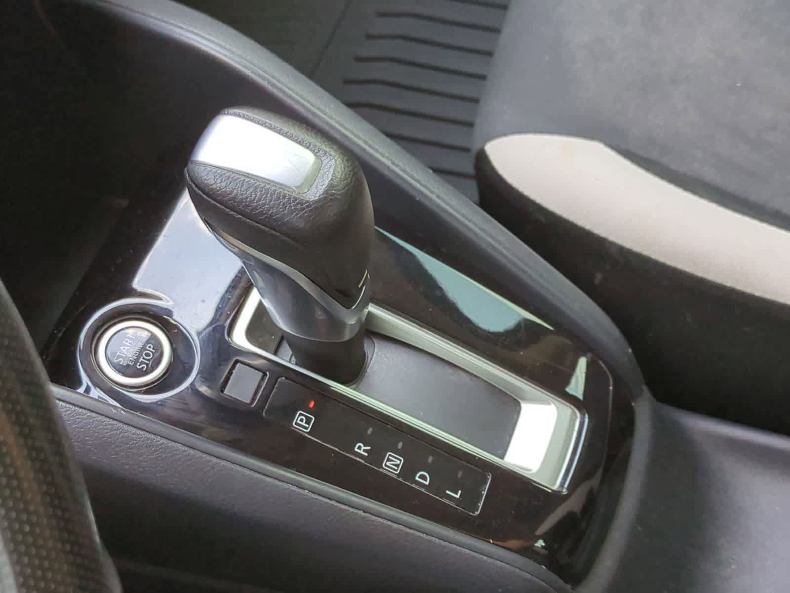 Used 2021 Nissan Versa SV FWD image 27