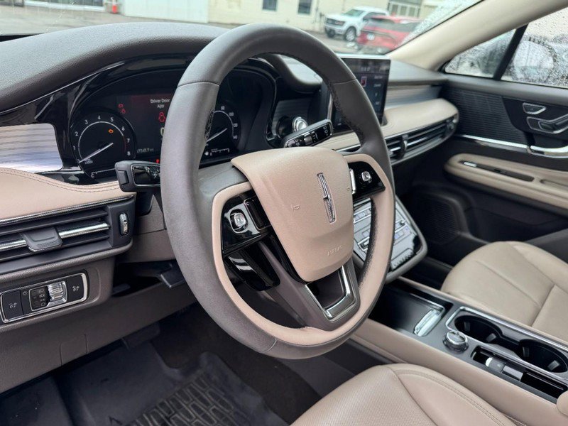 Certified 2022 Lincoln Corsair FWD w/ Equipment Group 101A image 15