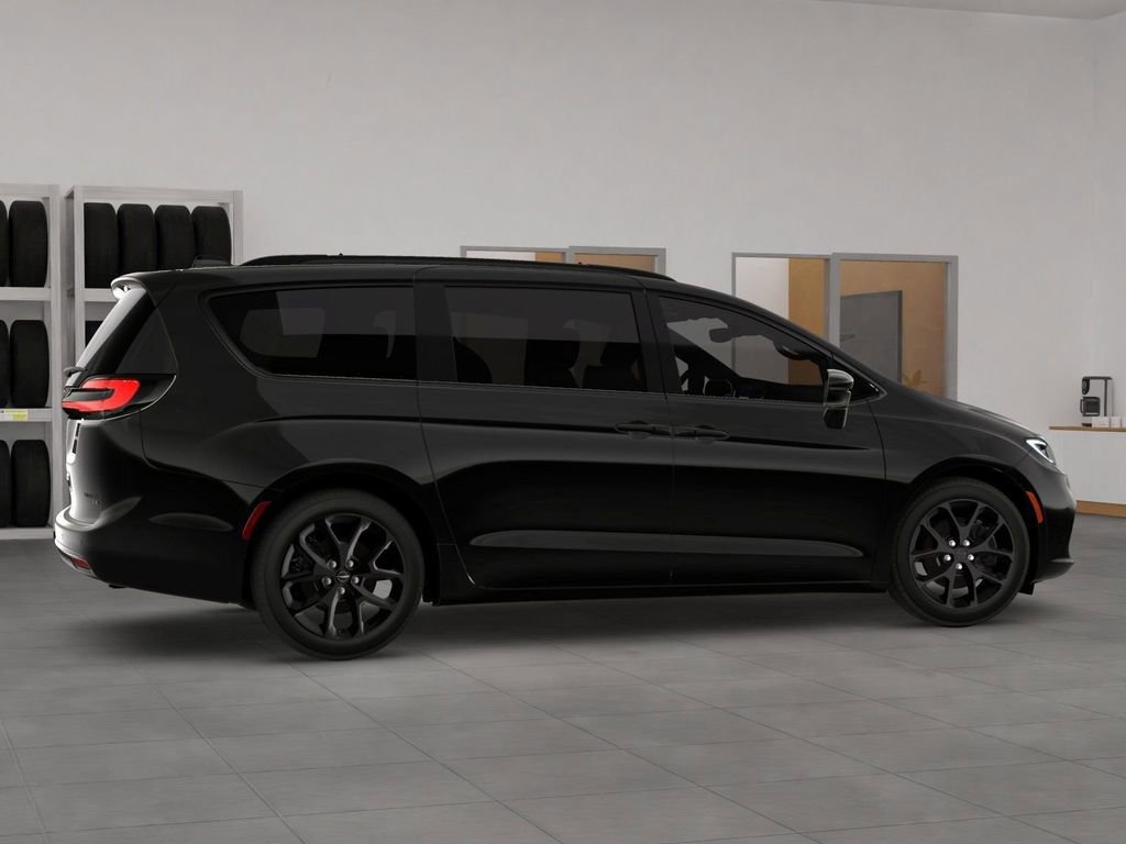 New 2026 Chrysler Pacifica Limited w/ S Appearance Package AWD/4WD image 6