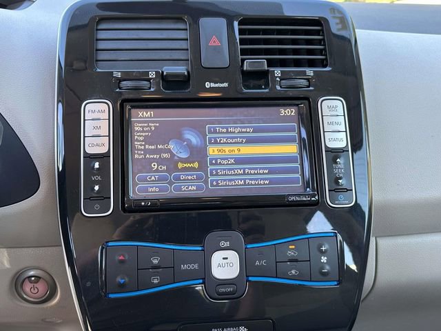 Used 2012 Nissan Leaf SL image 32