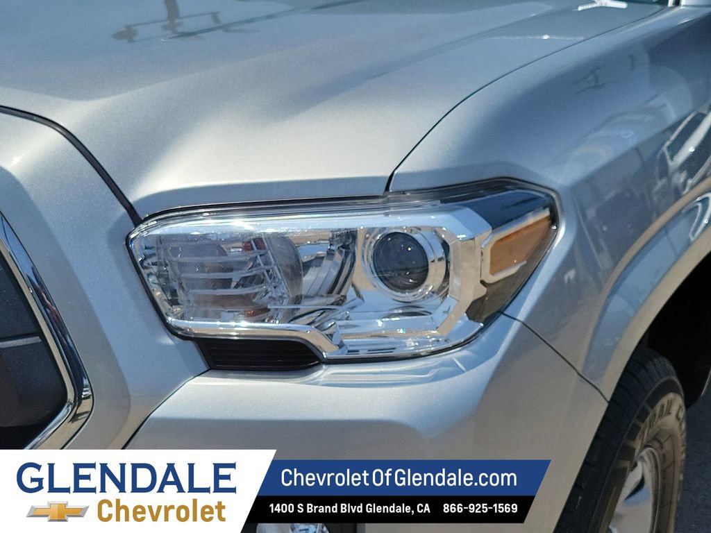 Used 2023 Toyota Tacoma SR5 RWD image 17