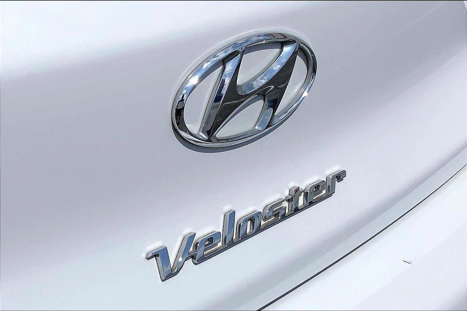 Used 2019 Hyundai Veloster Turbo Ultimate FWD image 27