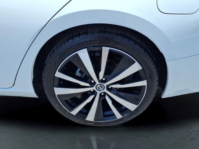 Used 2022 Nissan Altima 2.5 SR FWD image 13