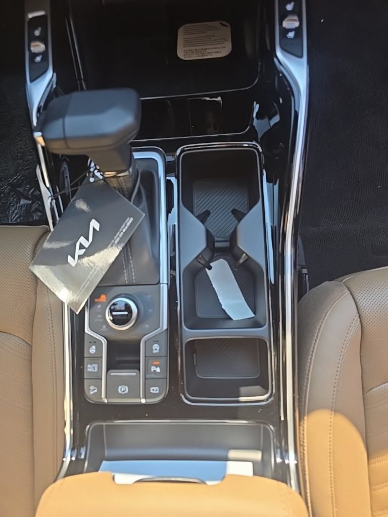New 2026 Kia Sorento SX Prestige w/ Olive Brown Leather Package AWD/4WD image 9