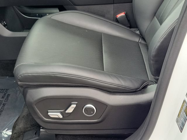 Used 2025 Hyundai Santa Fe SEL AWD/4WD image 14