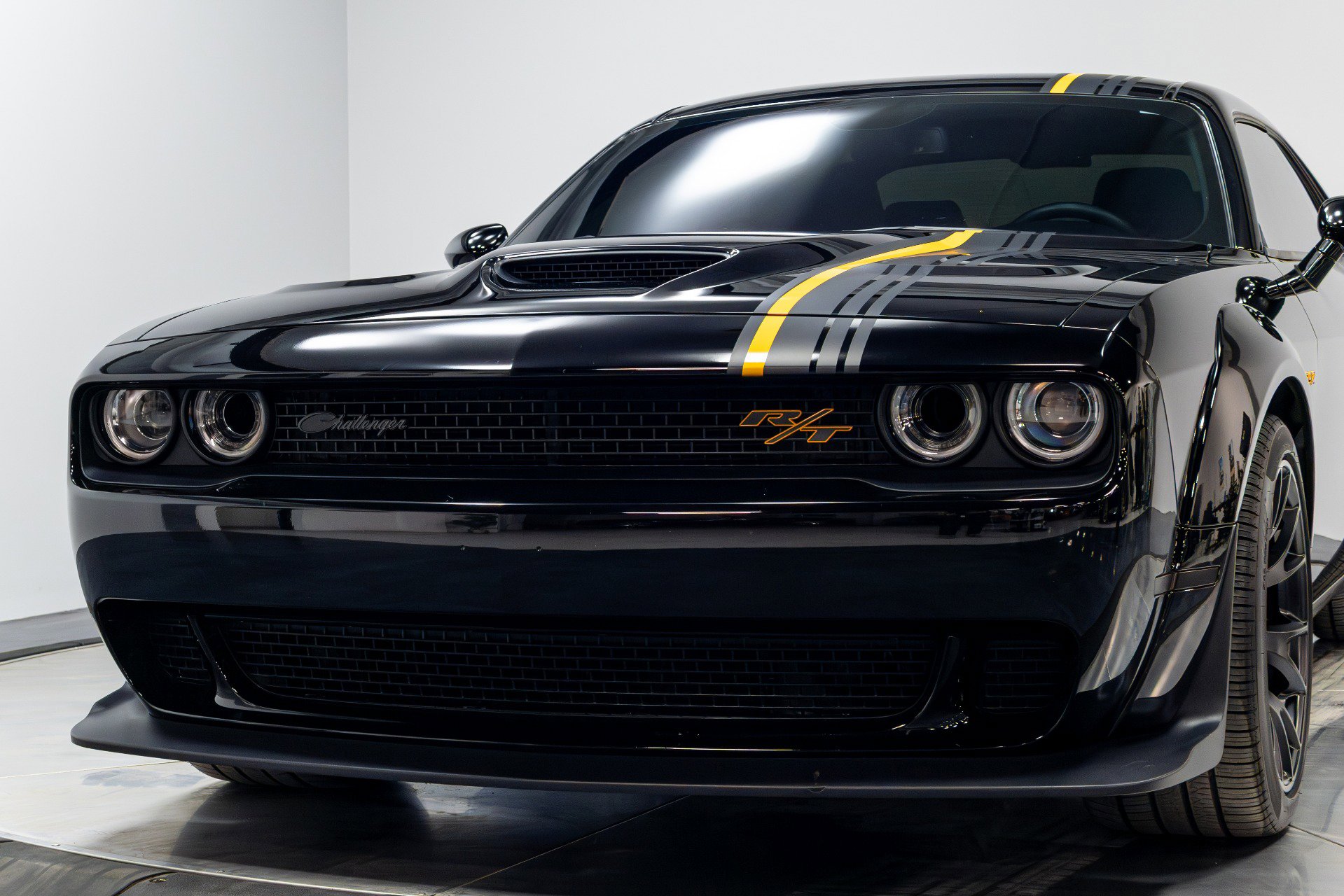 Used 2022 Dodge Challenger R/T Scat Pack RWD image 79