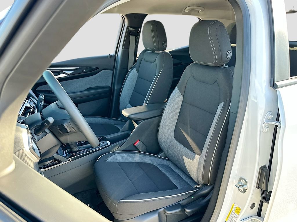 Used 2024 Chevrolet TrailBlazer LT w/ Driver Confidence Package image 19