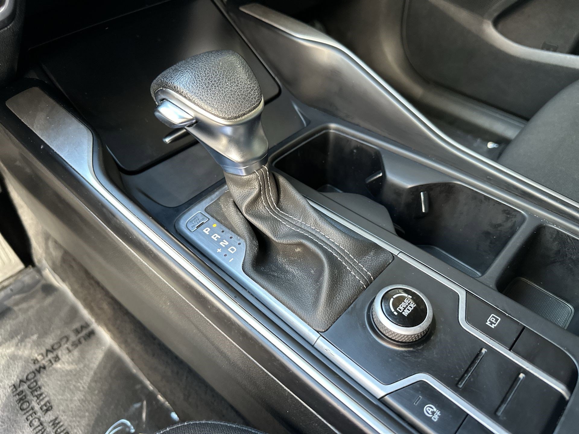 Used 2023 Kia Sorento LX image 20