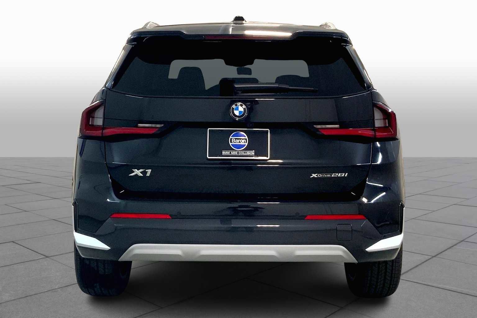 New 2025 BMW X1 xDrive28i w/ Technology Package image 4