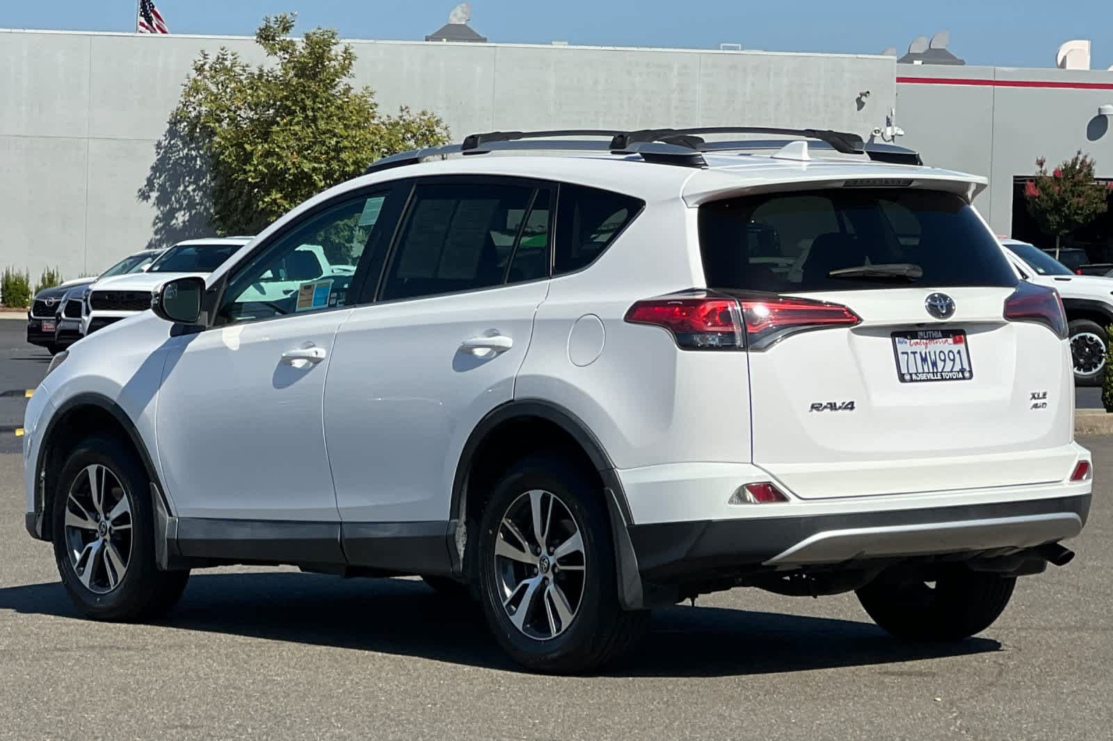 Certified 2016 Toyota RAV4 XLE AWD/4WD image 7