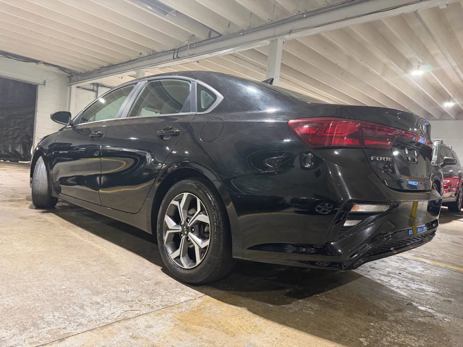Used 2019 Kia Forte LXS FWD image 3