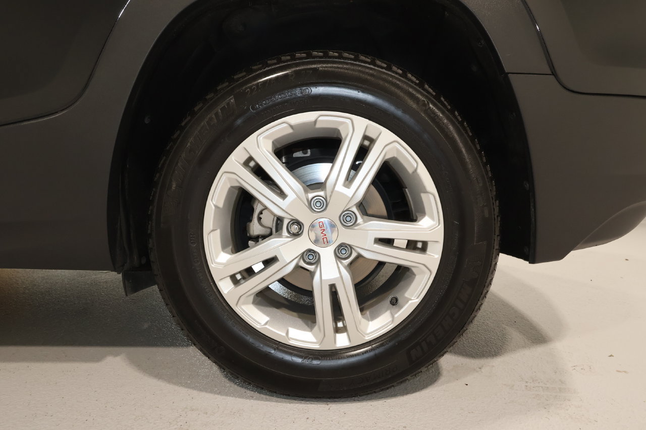 Used 2020 GMC Terrain SLE w/ Driver Convenience Package FWD image 34