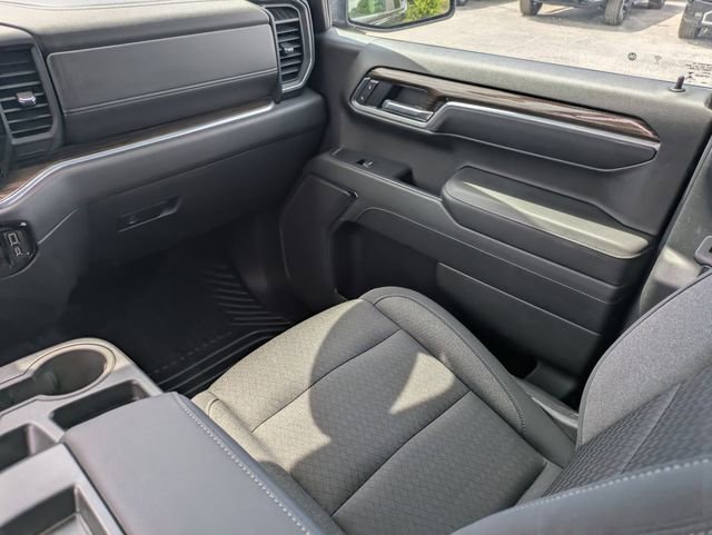 Used 2022 Chevrolet Silverado 1500 LT AWD/4WD image 16