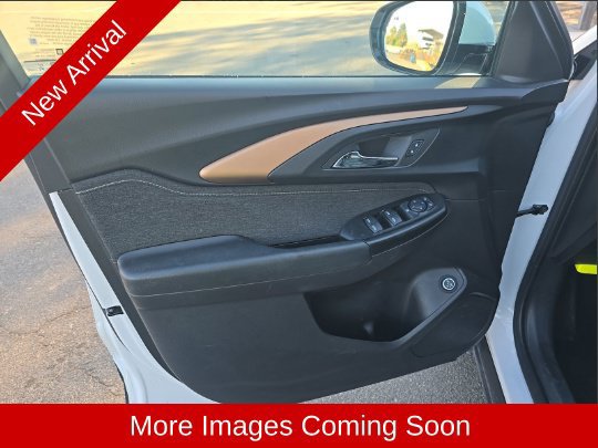 Used 2023 Chevrolet TrailBlazer ACTIV w/ Sun and Liftgate Package FWD image 12