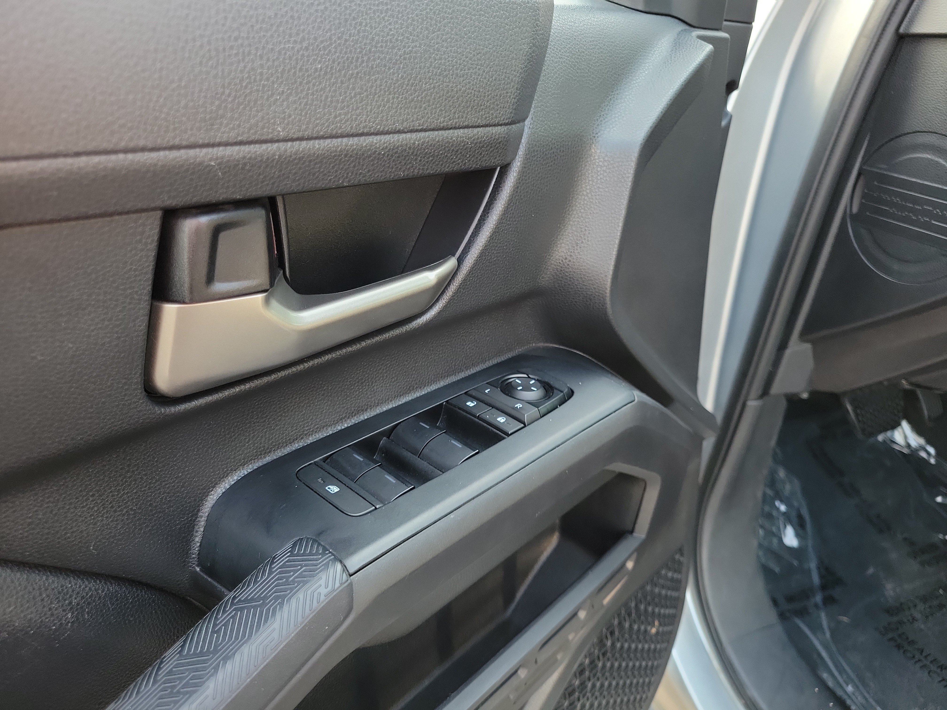 Used 2024 Toyota Tacoma TRD Off-Road AWD/4WD image 18