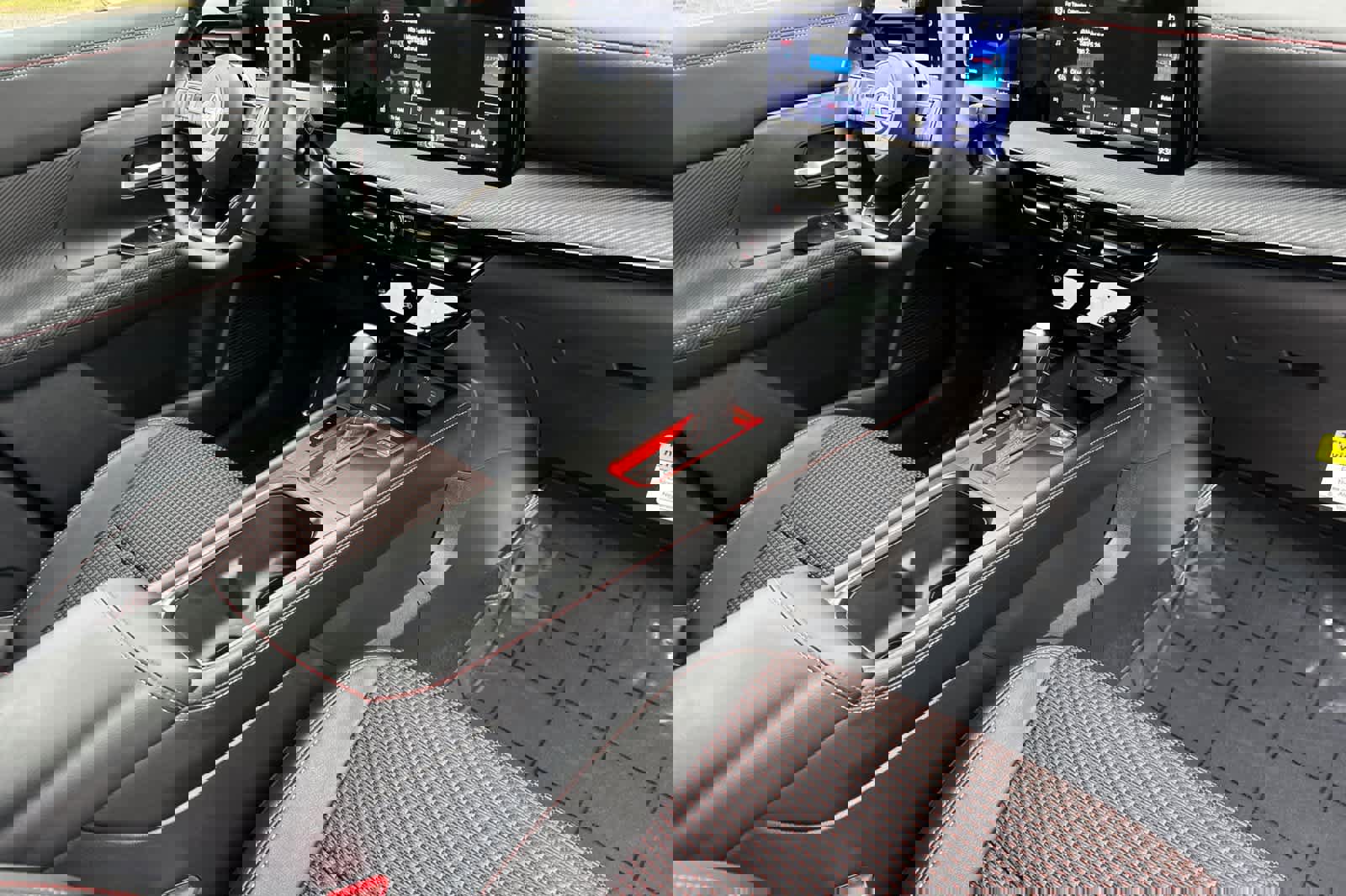 New 2026 Nissan Kicks SR image 16