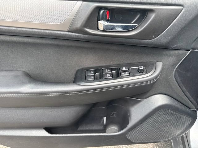 Used 2018 Subaru Outback 2.5i Premium AWD/4WD image 16