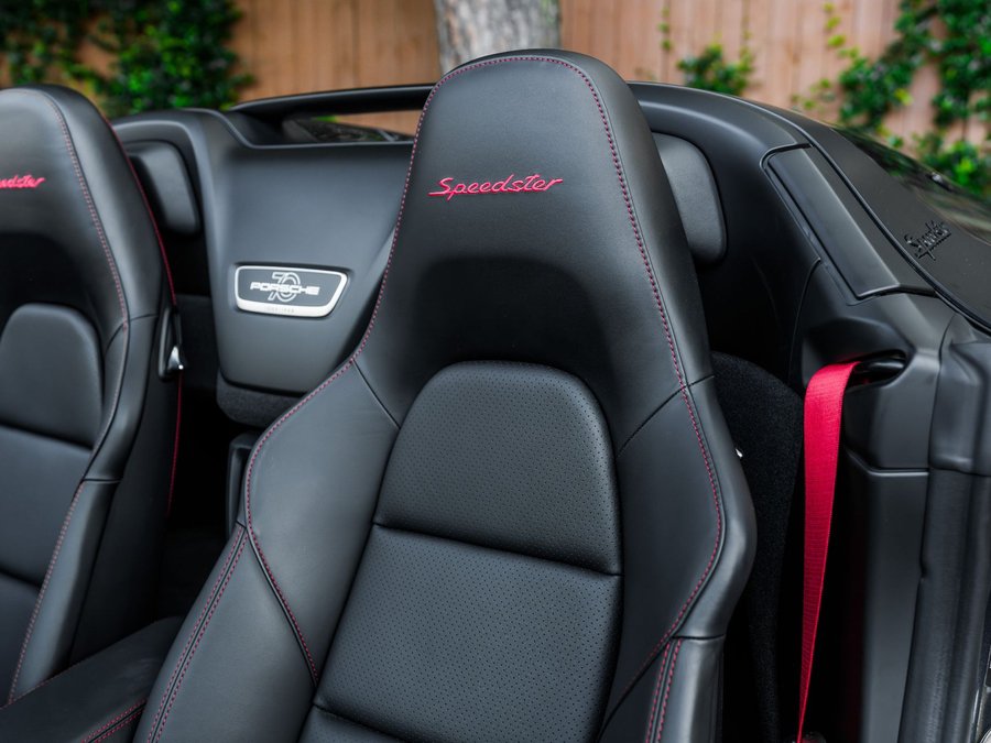 Used 2019 Porsche 911 Speedster RWD image 22
