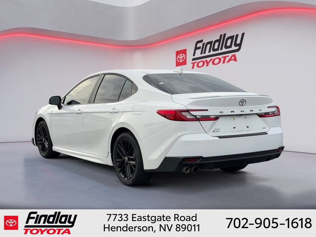 Used 2025 Toyota Camry SE AWD/4WD image 2