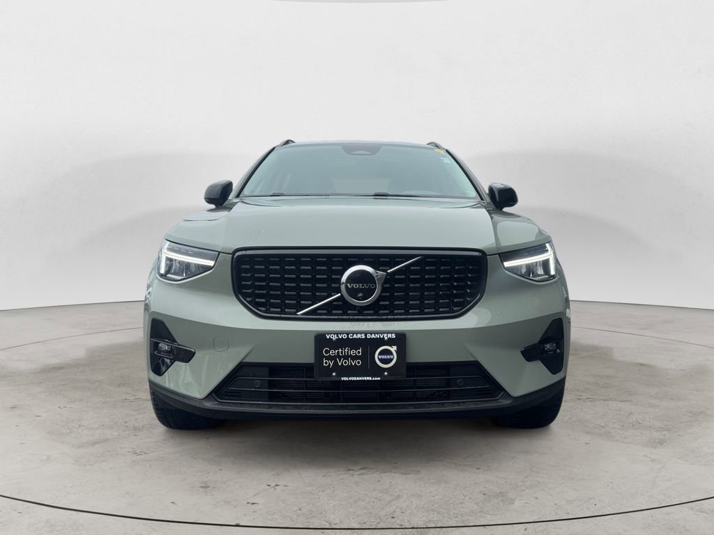 Used 2023 Volvo XC40 B5 Plus w/ Protection Package Premier image 27
