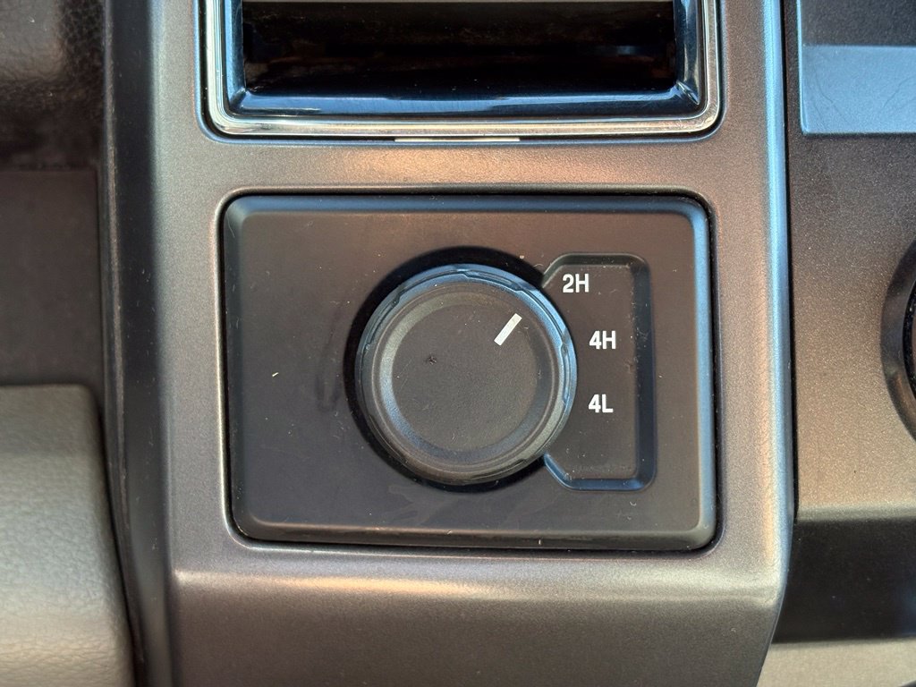 Used 2019 Ford F150 XLT w/ Equipment Group 302A Luxury AWD/4WD image 22