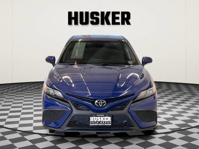 Used 2024 Toyota Camry SE image 3