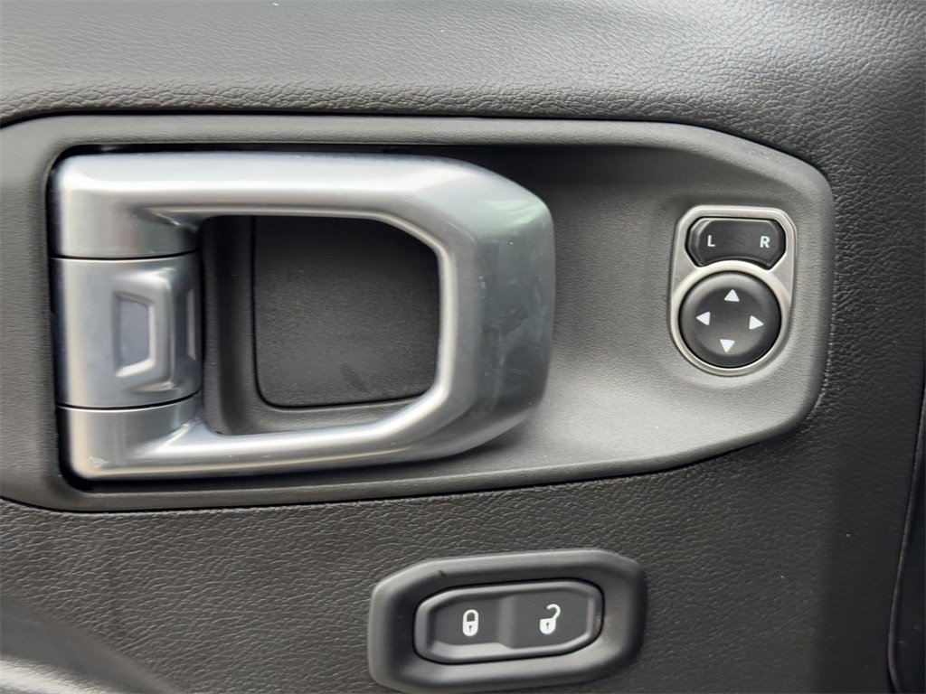 New 2024 Jeep Gladiator Sport image 15