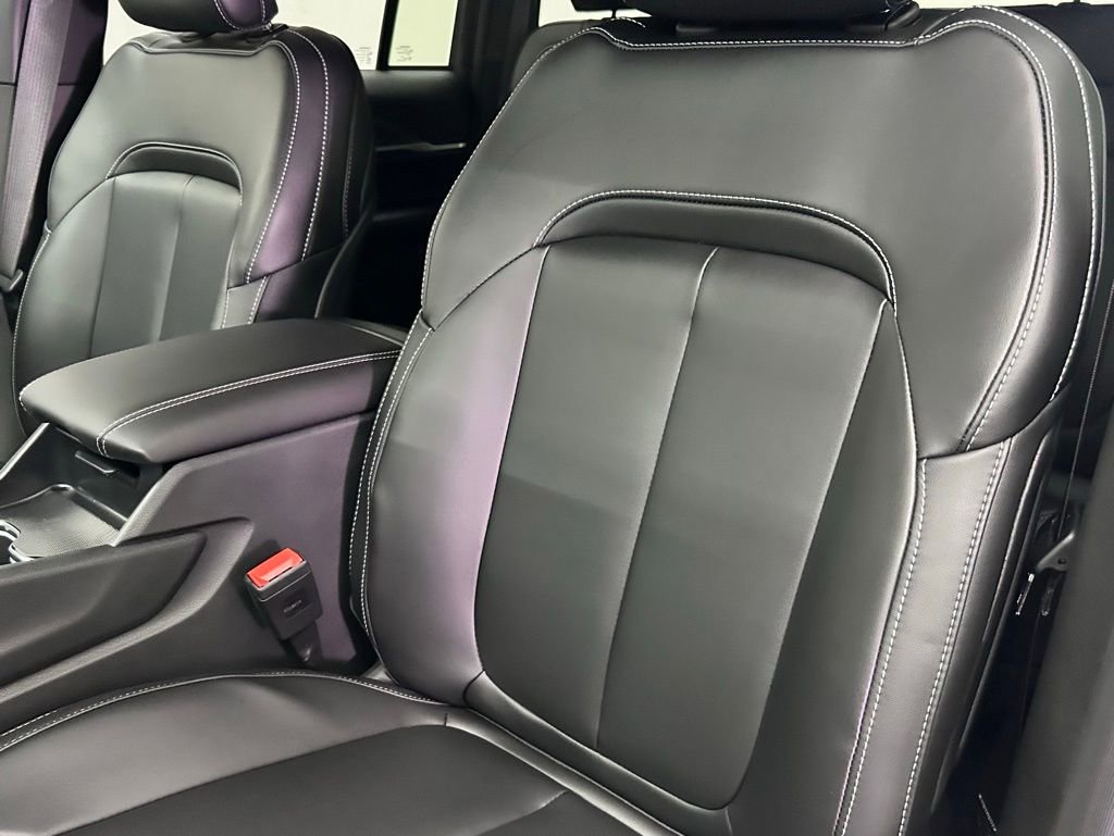 New 2025 Jeep Grand Cherokee Limited image 18