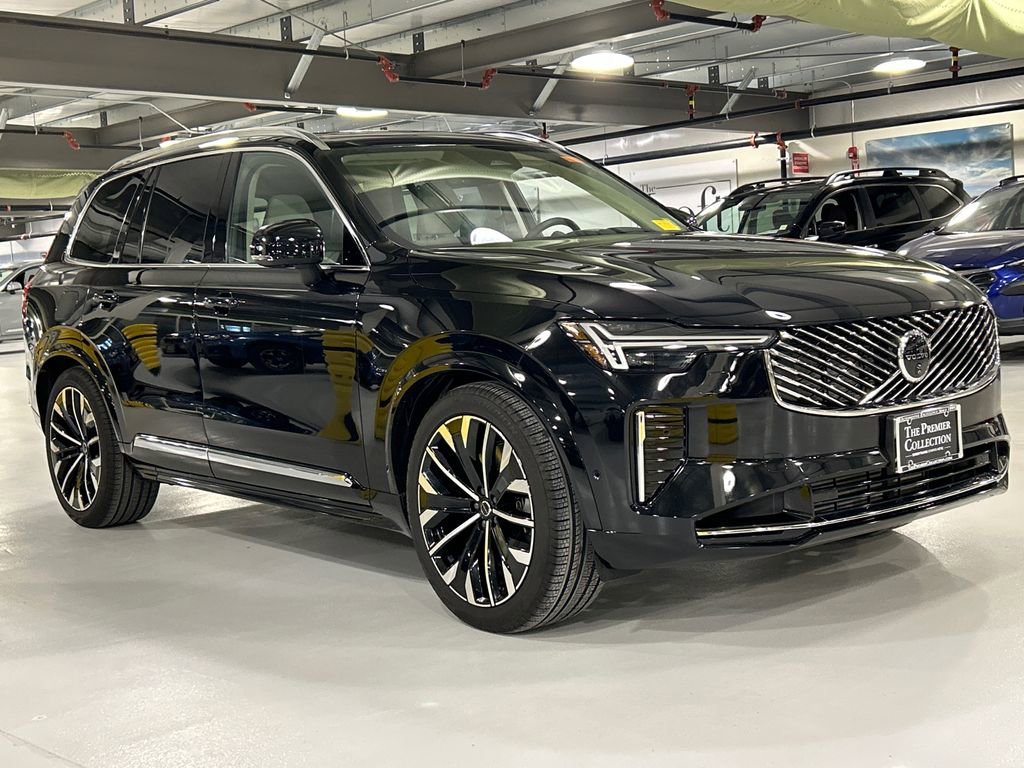 Certified 2025 Volvo XC90 T8 Ultra AWD/4WD image 1