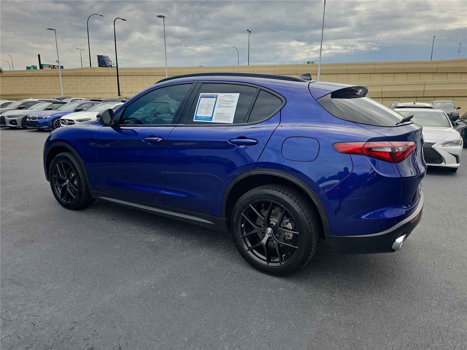 Used 2021 Alfa Romeo Stelvio Sprint w/ Nero Edizione RWD image 4