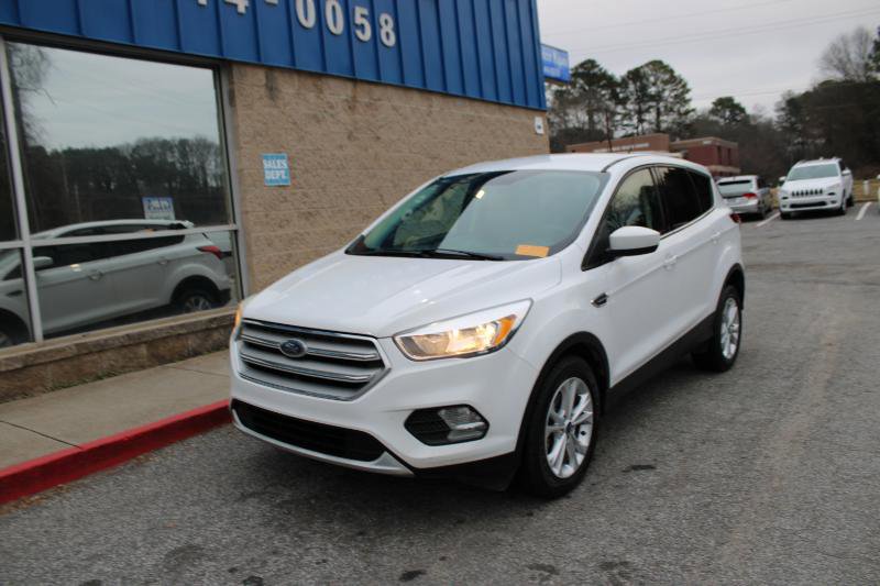 Used 2019 Ford Escape SE FWD image 3
