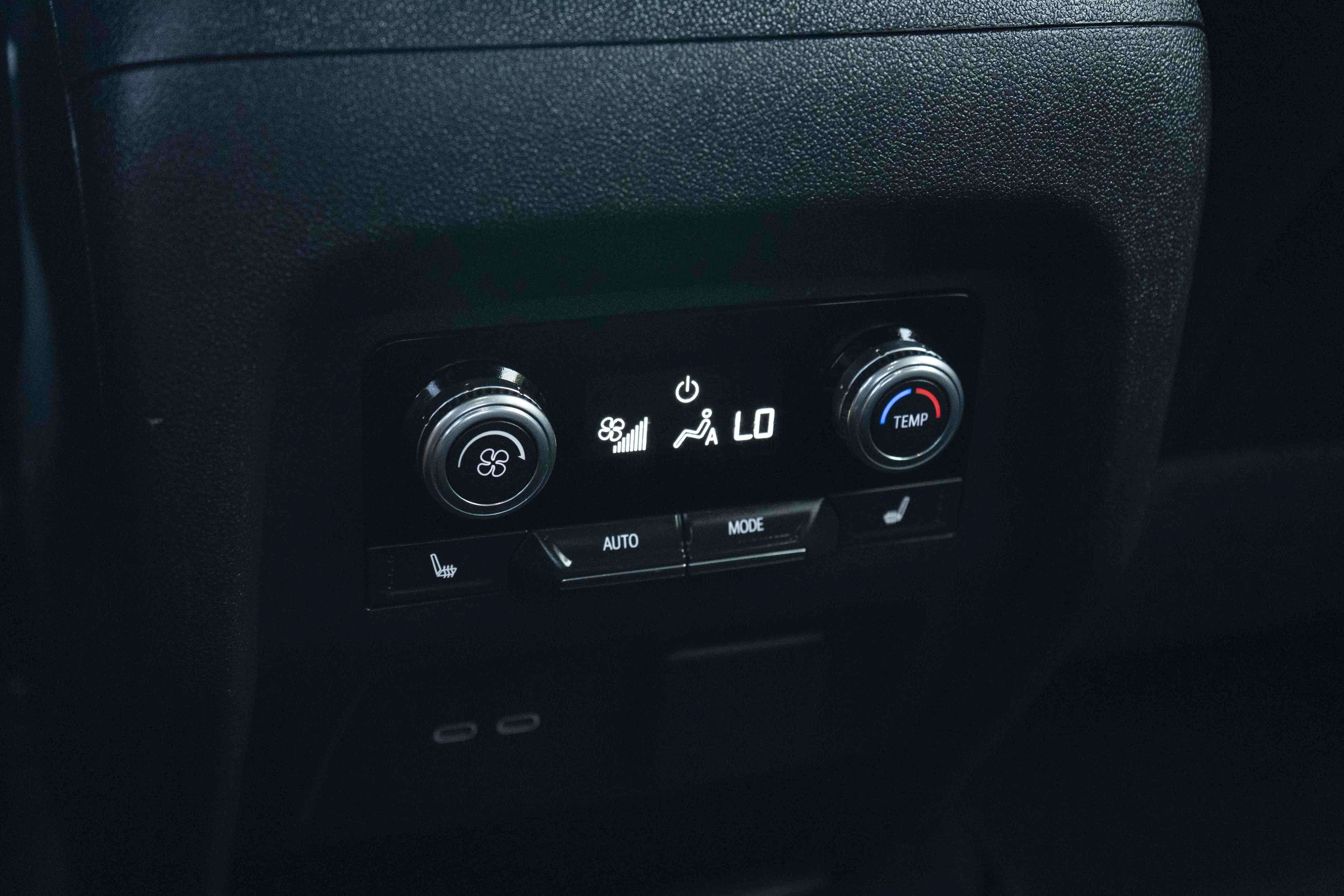 Used 2024 GMC Acadia Denali AWD/4WD image 36