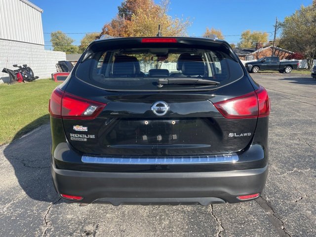 Used 2018 Nissan Rogue Sport SL w/ SL Premium Package image 12