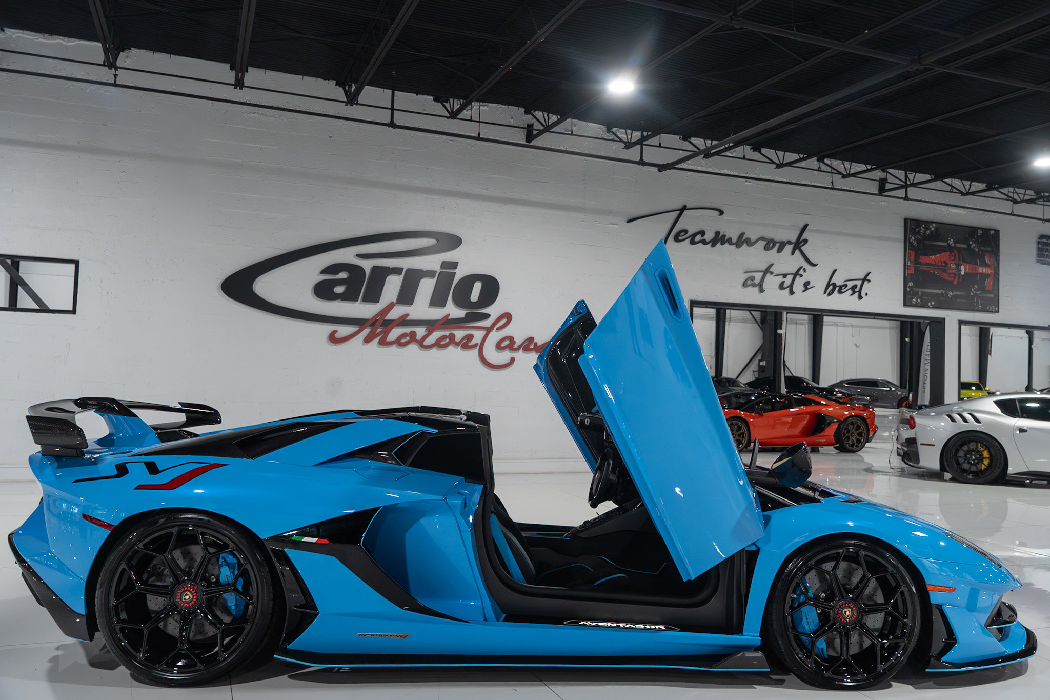 Used 2021 Lamborghini Aventador SVJ image 16