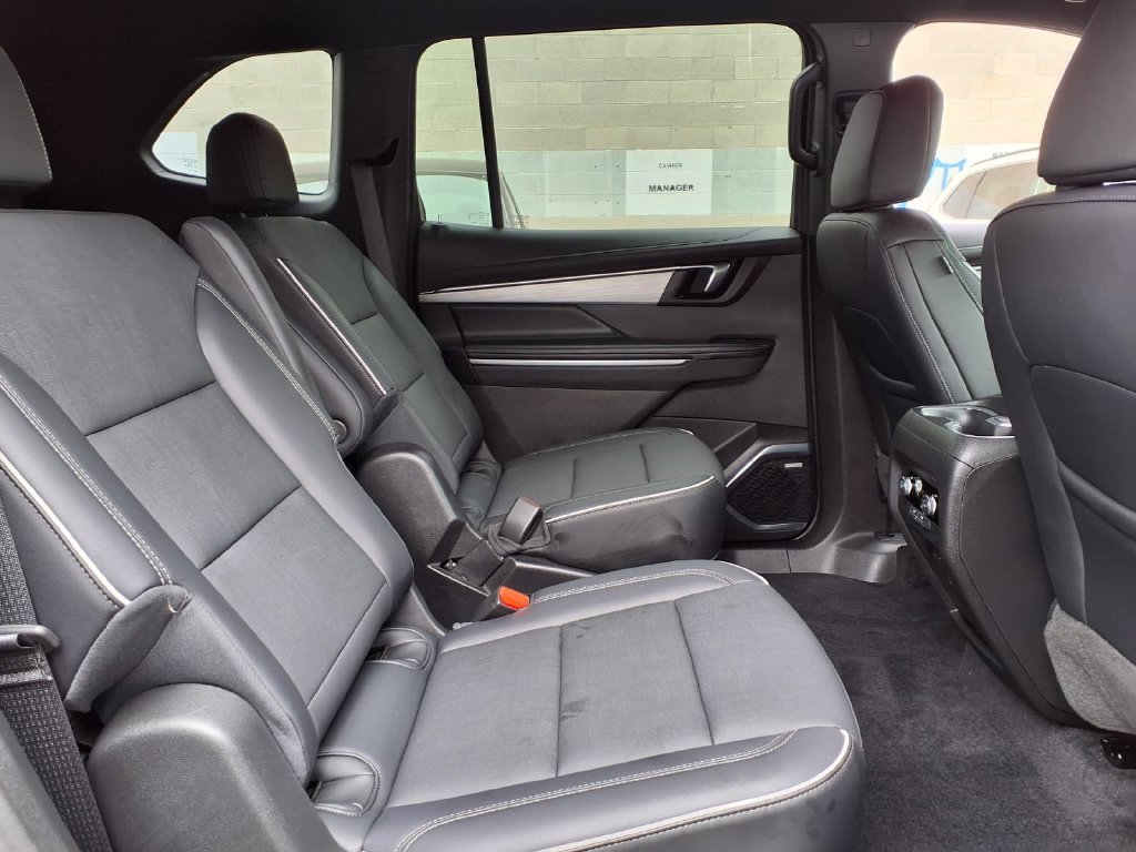 Used 2026 Buick Enclave Preferred FWD image 23