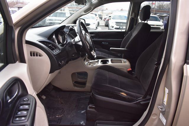 Used 2013 Dodge Grand Caravan SXT w/ Rear Park Assist Pkg image 13