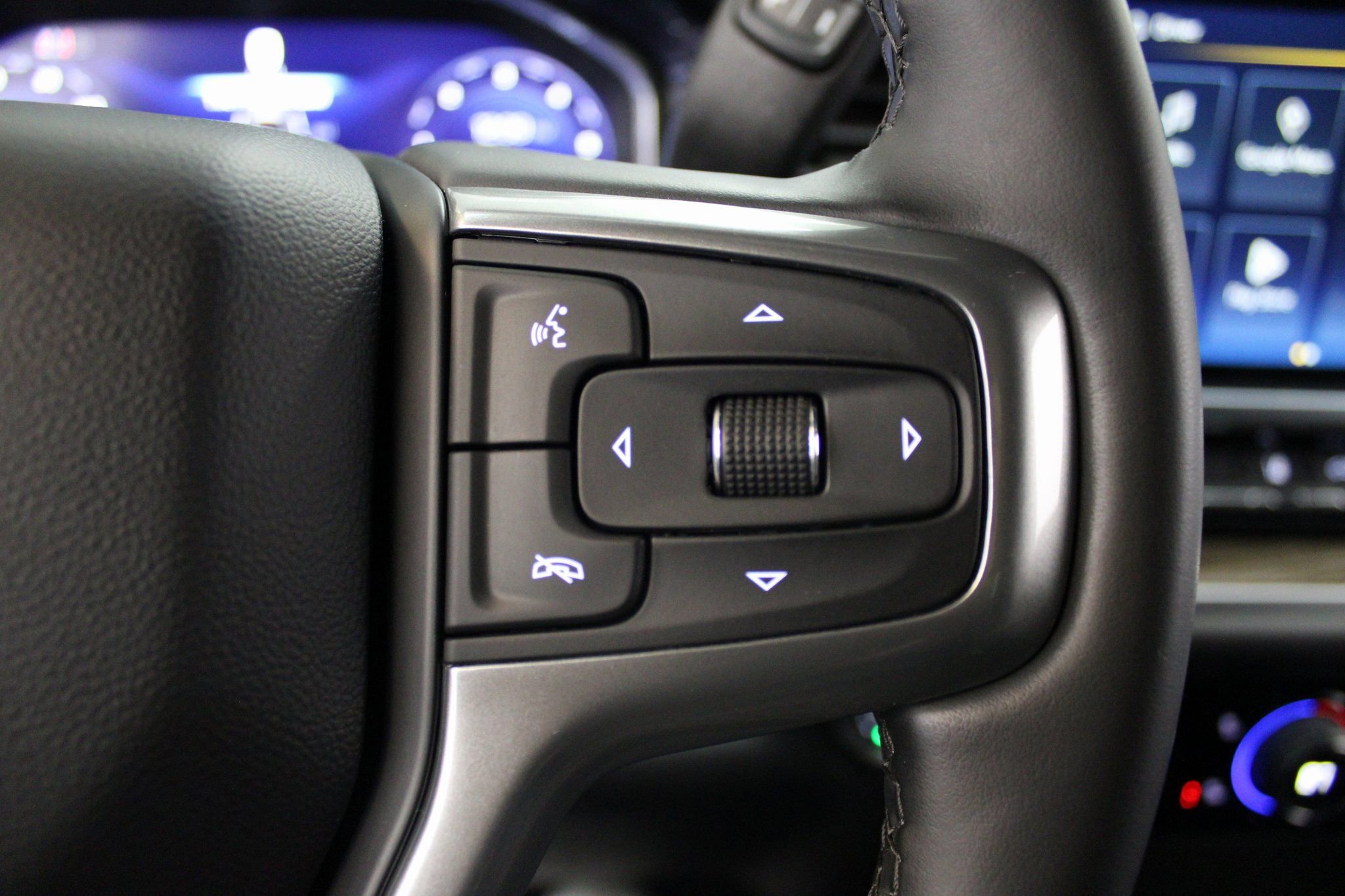 Used 2025 Chevrolet Silverado 2500 LT image 35