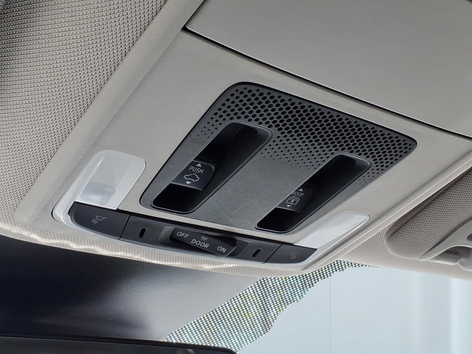 Used 2023 Honda Pilot Touring image 17