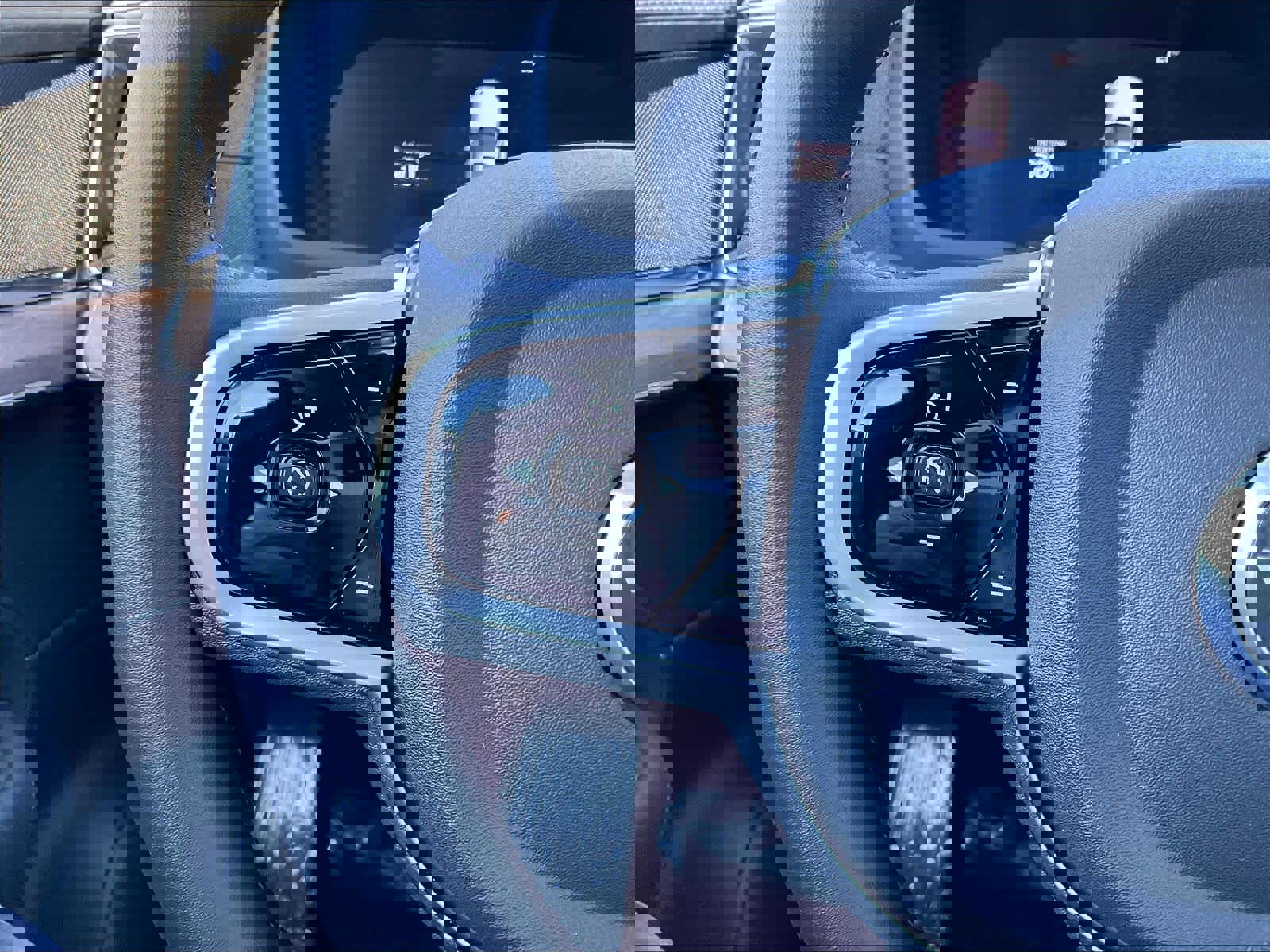 Used 2025 Volvo XC90 B5 Core w/ Protection Package Premier image 21