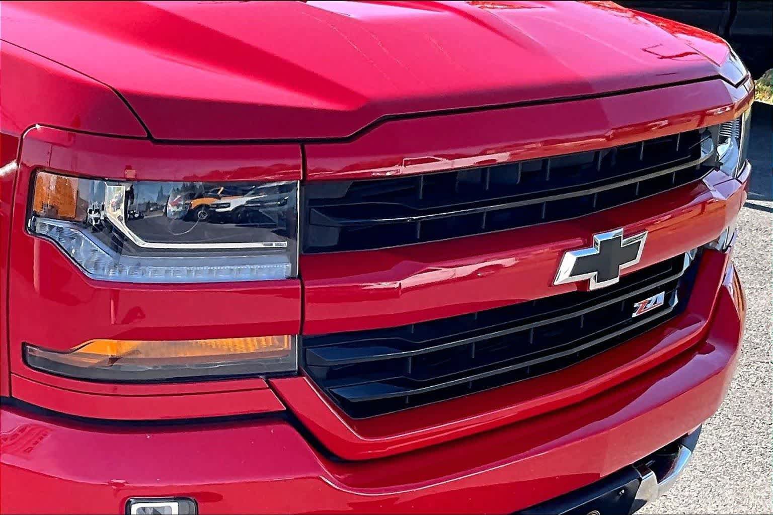 Used 2018 Chevrolet Silverado 1500 LT w/ All Star Edition AWD/4WD image 33