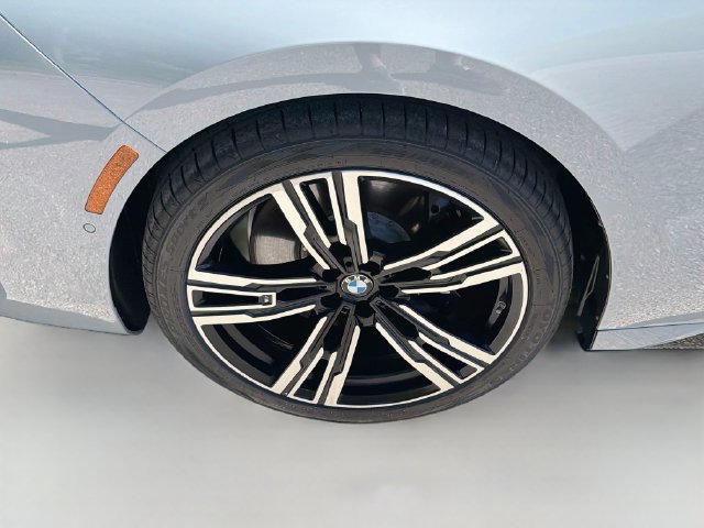 Used 2024 BMW 760i xDrive w/ Premium Package 2 AWD/4WD image 43