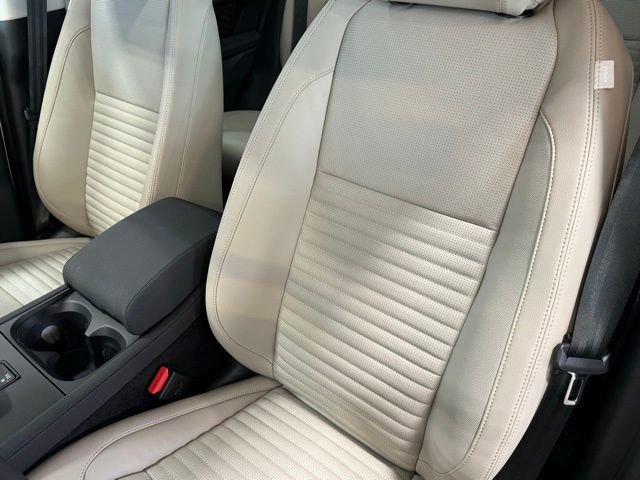 New 2024 Land Rover Discovery Sport S image 20