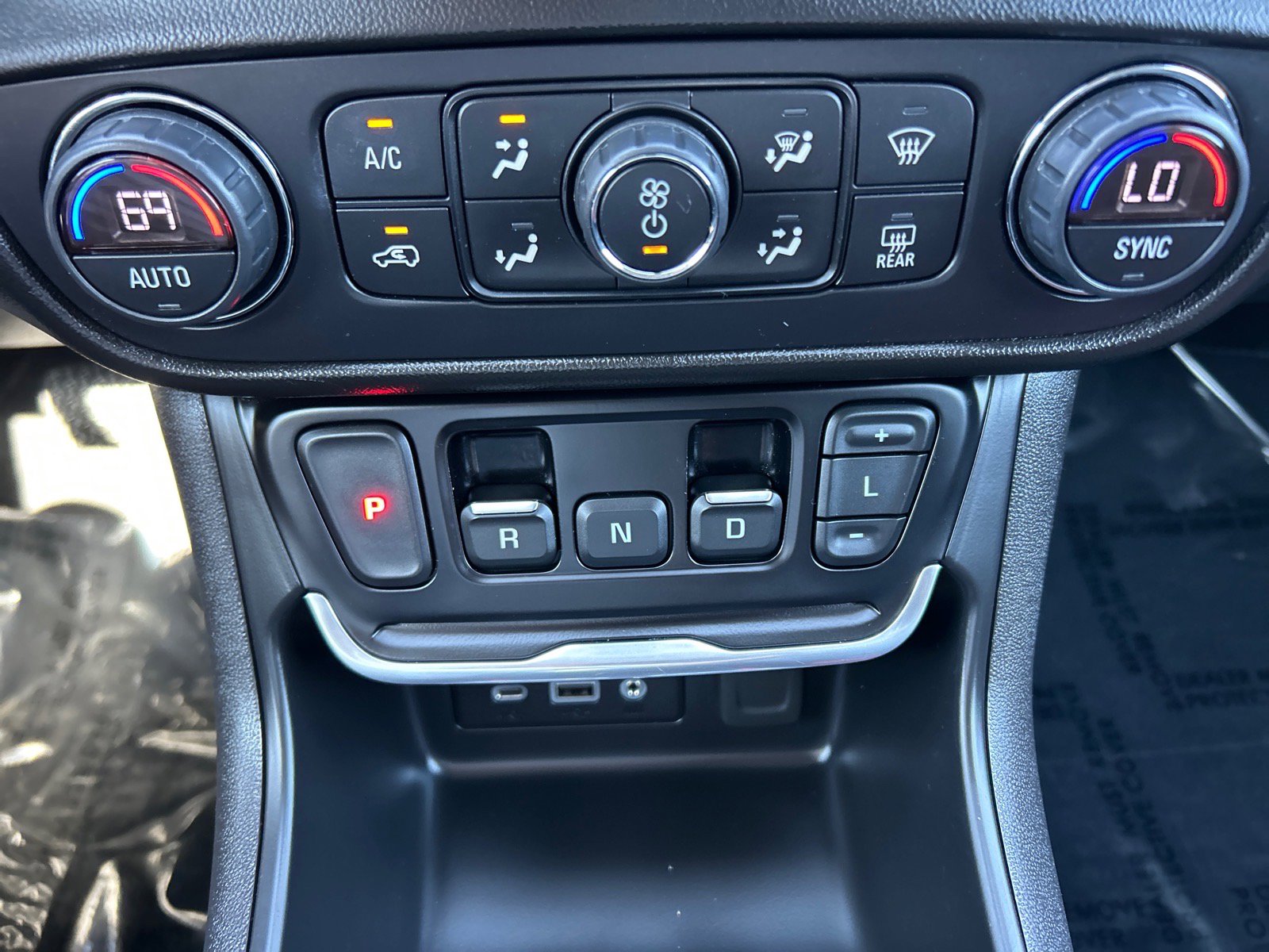 Used 2020 GMC Terrain SLT w/ Preferred Package image 29