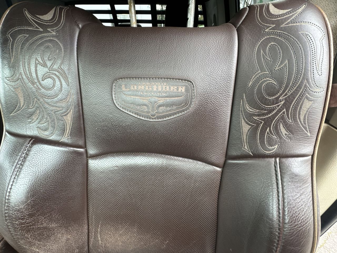 Used 2014 RAM 2500 Longhorn w/ Convenience Group image 16