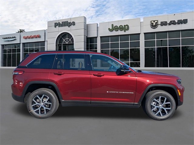 New 2025 Jeep Grand Cherokee Limited image 2