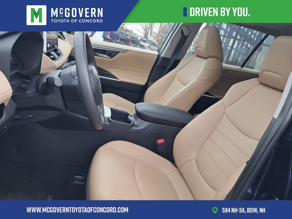 Used 2025 Toyota RAV4 XLE Premium image 13