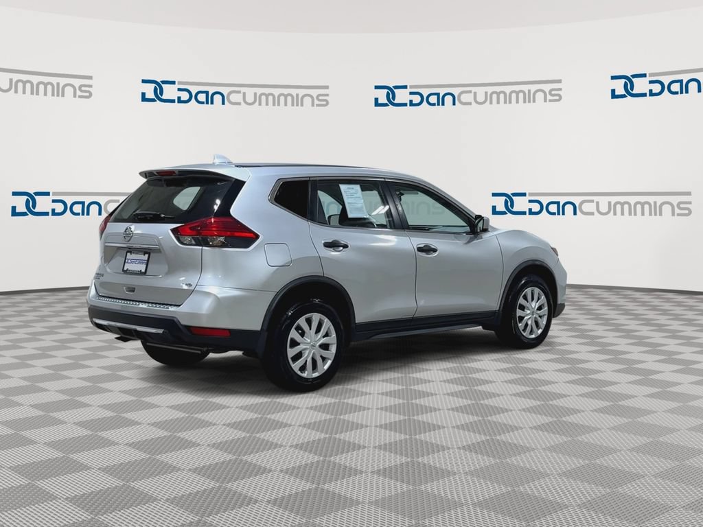Used 2017 Nissan Rogue S AWD/4WD image 8